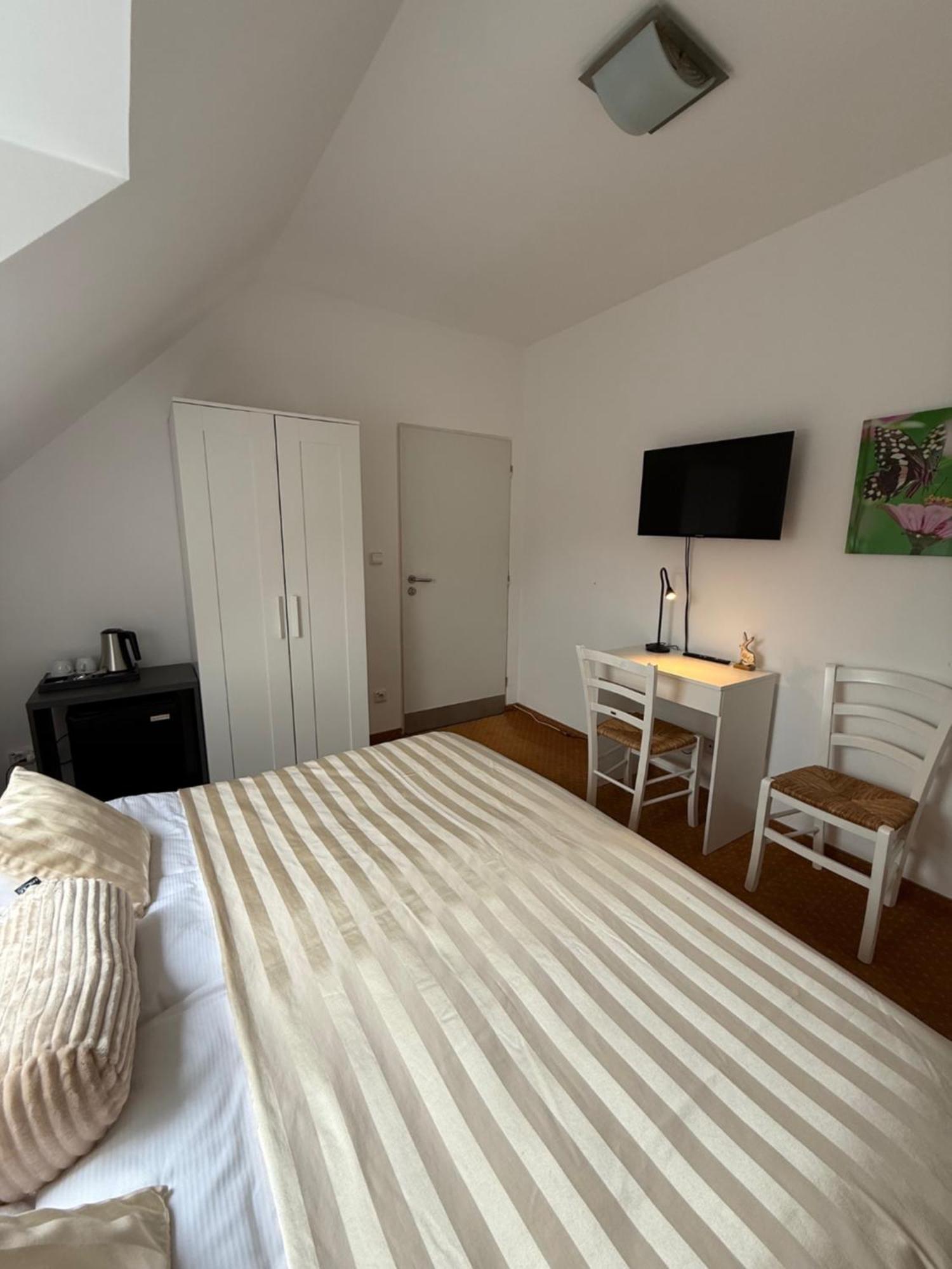 Penzion U Srncika Bratislava Exteriör bild